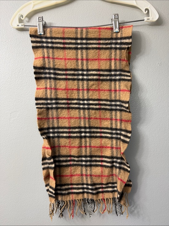 Burberry Accessories - vintage Burberrys of London scarf classic Nova Check 70% cashmere and 30% wool